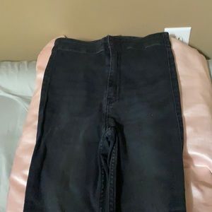 Black hollister jeans no rips
